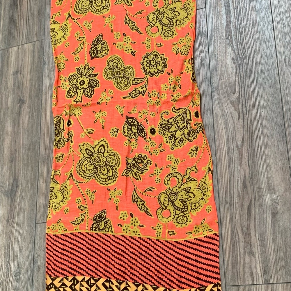 Vibrant Geometric Patterned Scarf - image 5